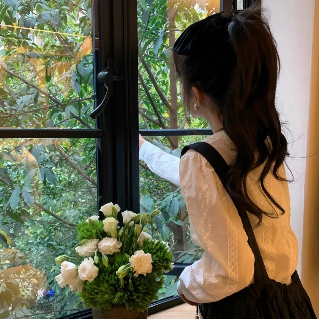 我想变成鸟,所以跳起来